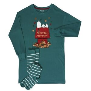 Peanuts Snoopy Ladies’ Pajama Sleep Shirt Set with Socks M